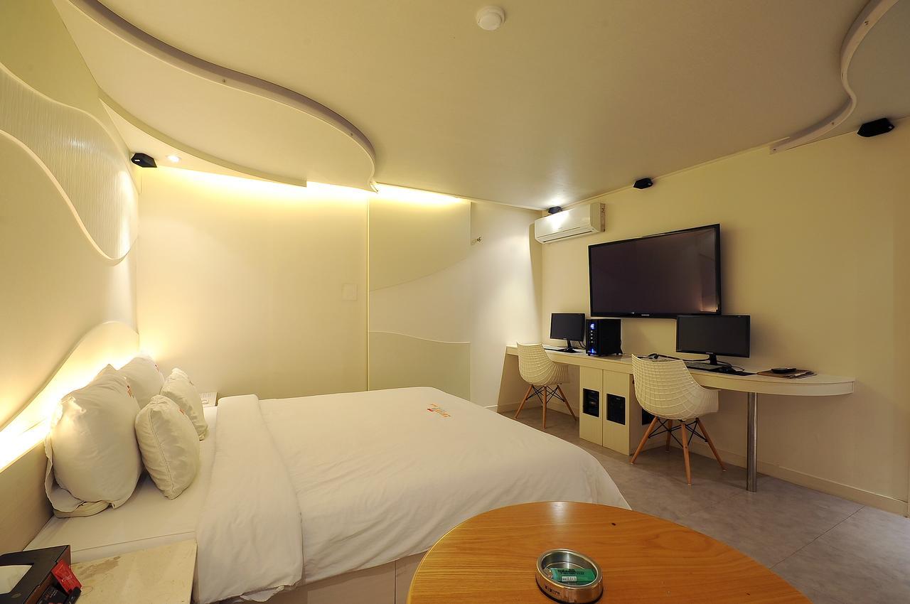 2 Heaven Hotel ปูซาน ภายนอก รูปภาพ